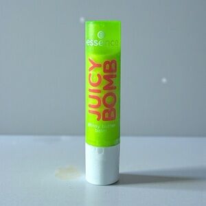 Essence Juicy Bomb Lip Butter Balm - Kiwi To My Heart